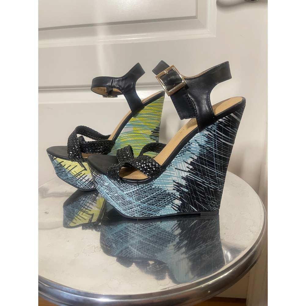 Shoe Republic LA Womens Multi Color Abstract Print Platform Wedge Sandals 6in